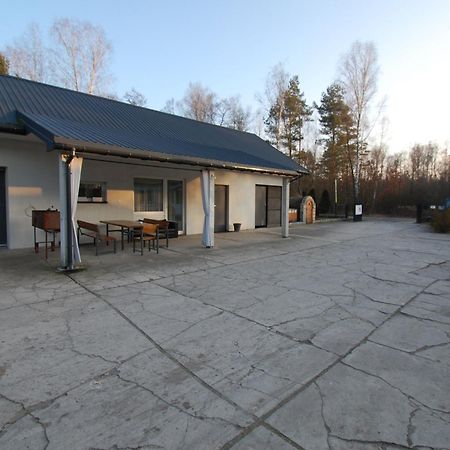 Letnia Oaza "Forsycja" Villa Sobienie Jeziory Exteriör bild